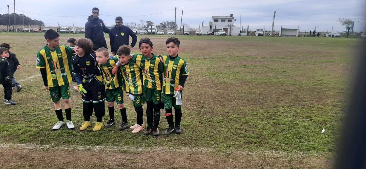 Torneo Clausura 2026 - Fecha 8 10ma — Medio campo y defensa.jpeg